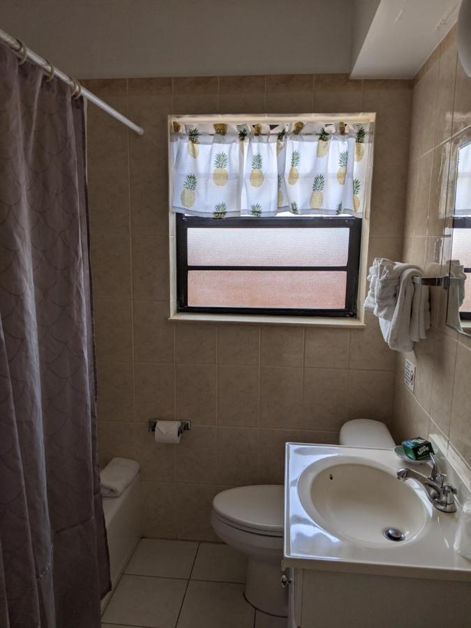 Breakaway Inn Guest House Лодердейл-бай-Си Экстерьер фото