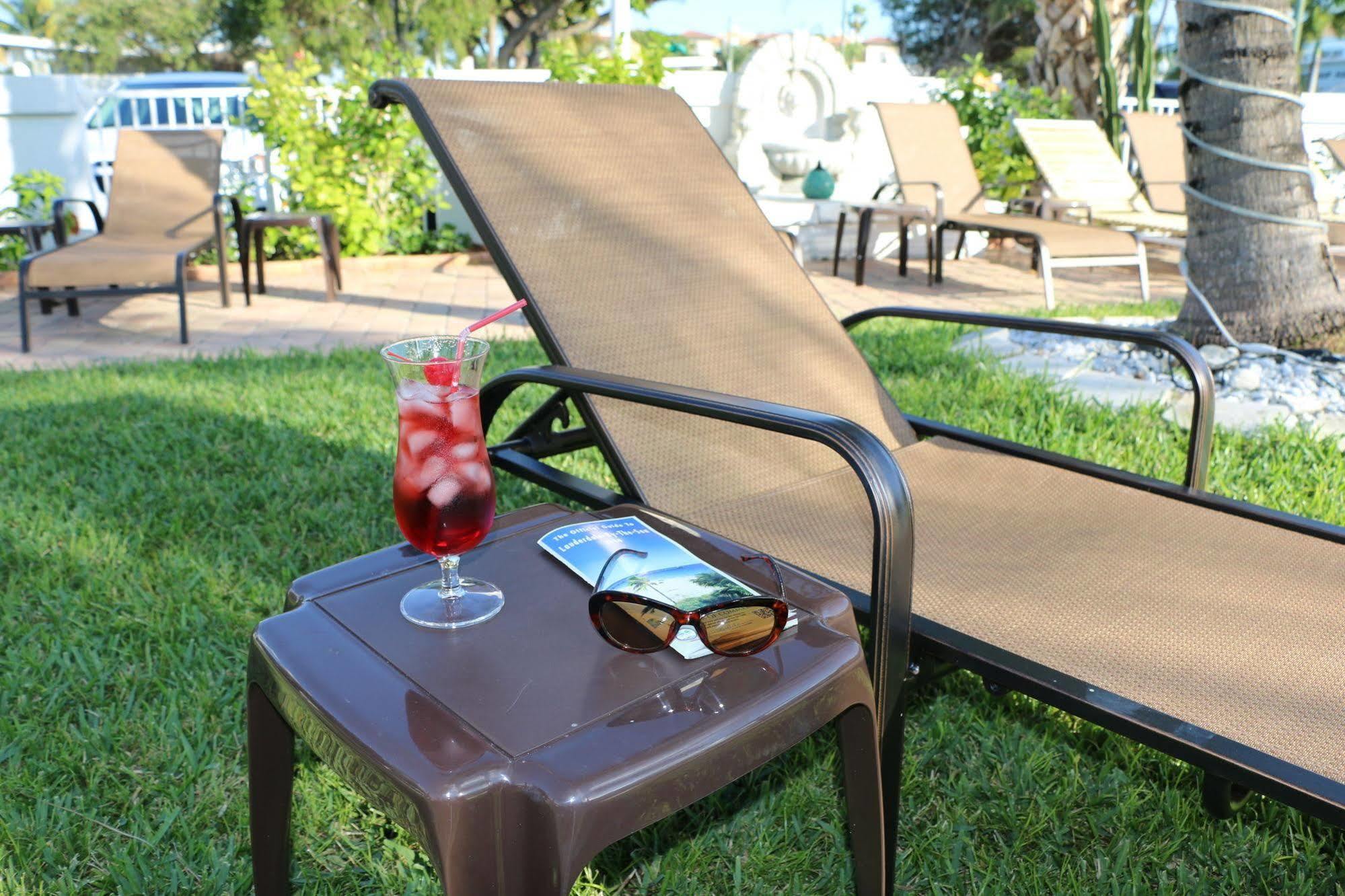 Breakaway Inn Guest House Лодердейл-бай-Си Экстерьер фото